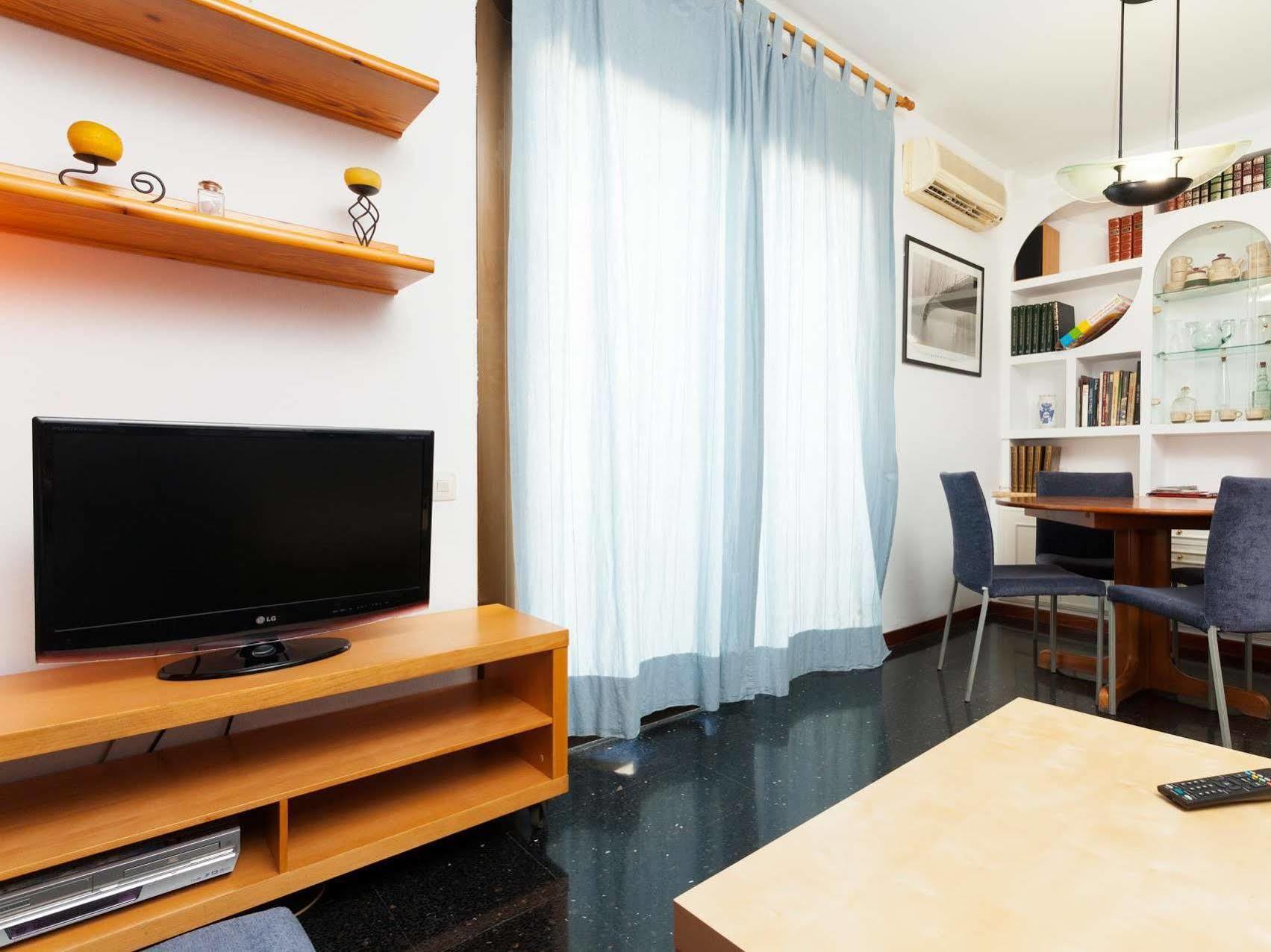 Short Stay Group Gracia Serviced Apartments Barcelone Extérieur photo